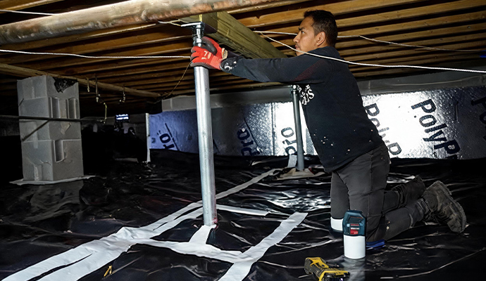 Professional crawl space jacking service